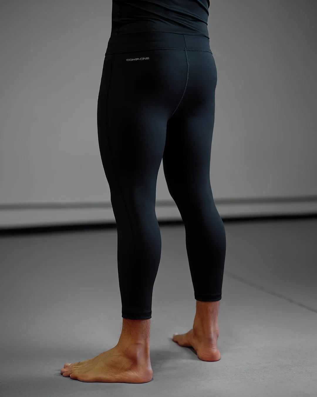 COMP-ONE ESSENTIALS 3/4 COMPRESSION PANTS