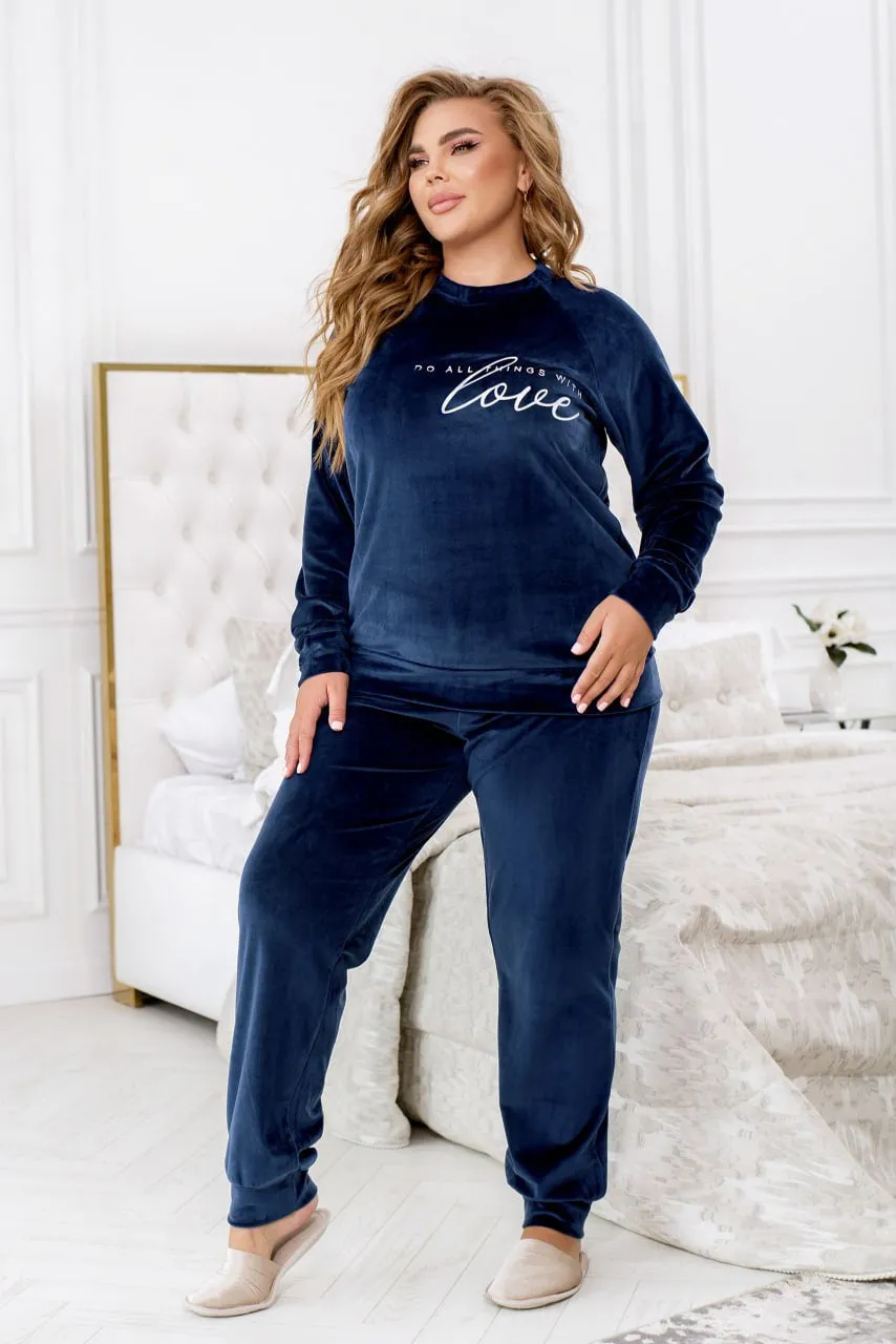 Loungewear set with a print