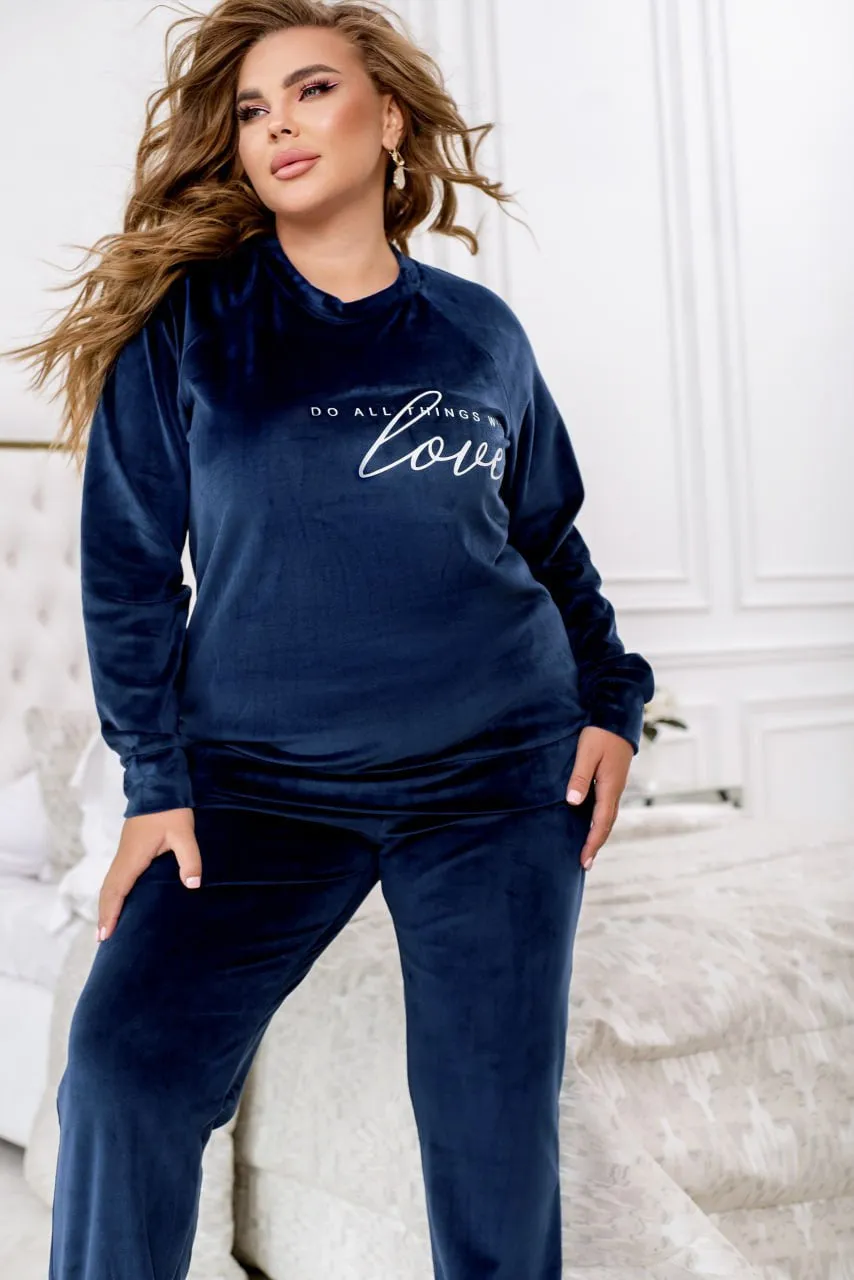 Loungewear set with a print