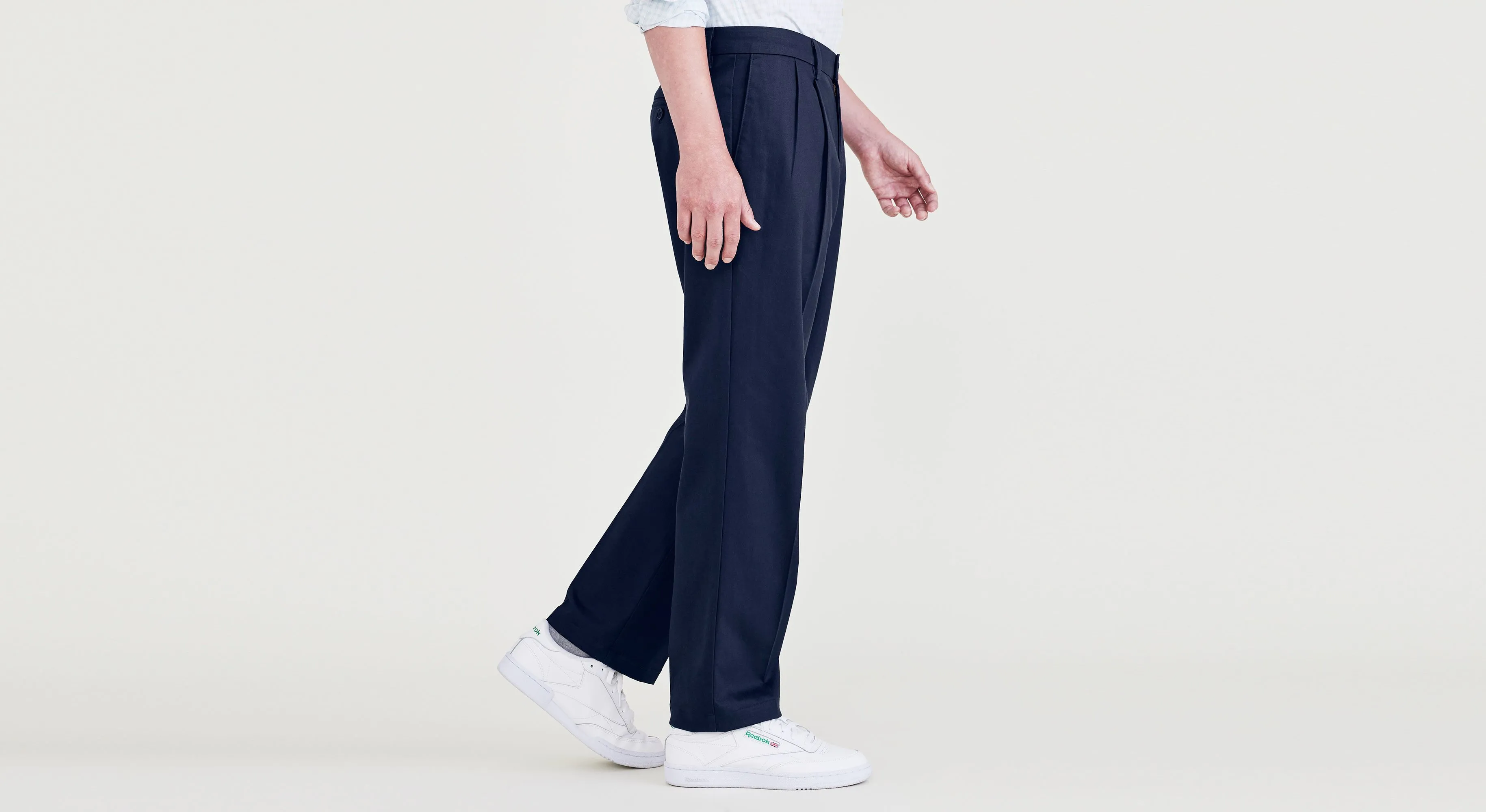 Signature Iron Free Khakis, Pleated, Classic Fit with Stain Defender