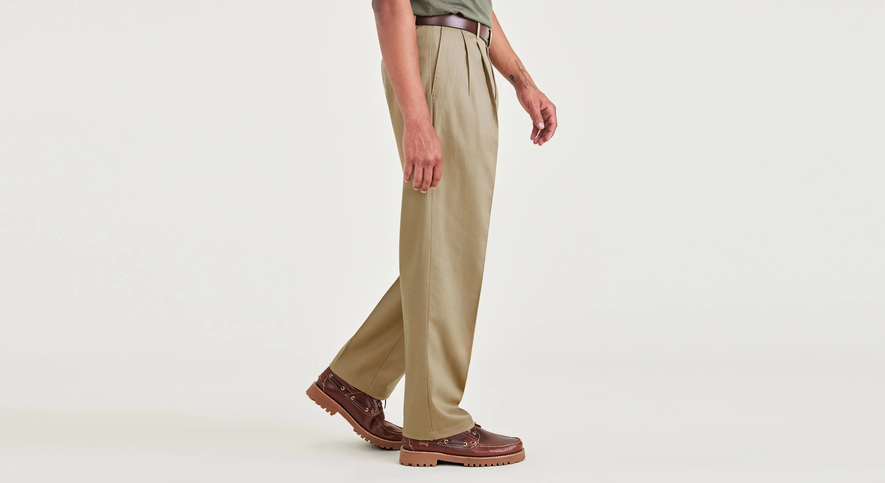 Signature Iron Free Khakis, Pleated, Relaxed Fit with Stain Defender